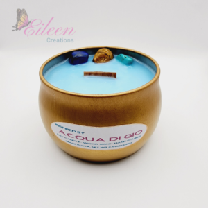 La vela de Eileen Creations Está elaborada con cera de soya y con Pabilo de madera. Con Fragancia de lujo Inspirada en Acqua Di Gio.